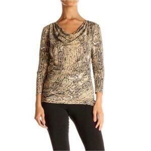 VINCE CAMUTO Women’s Snakeskin Print Blouse size XS Jersey Stretch